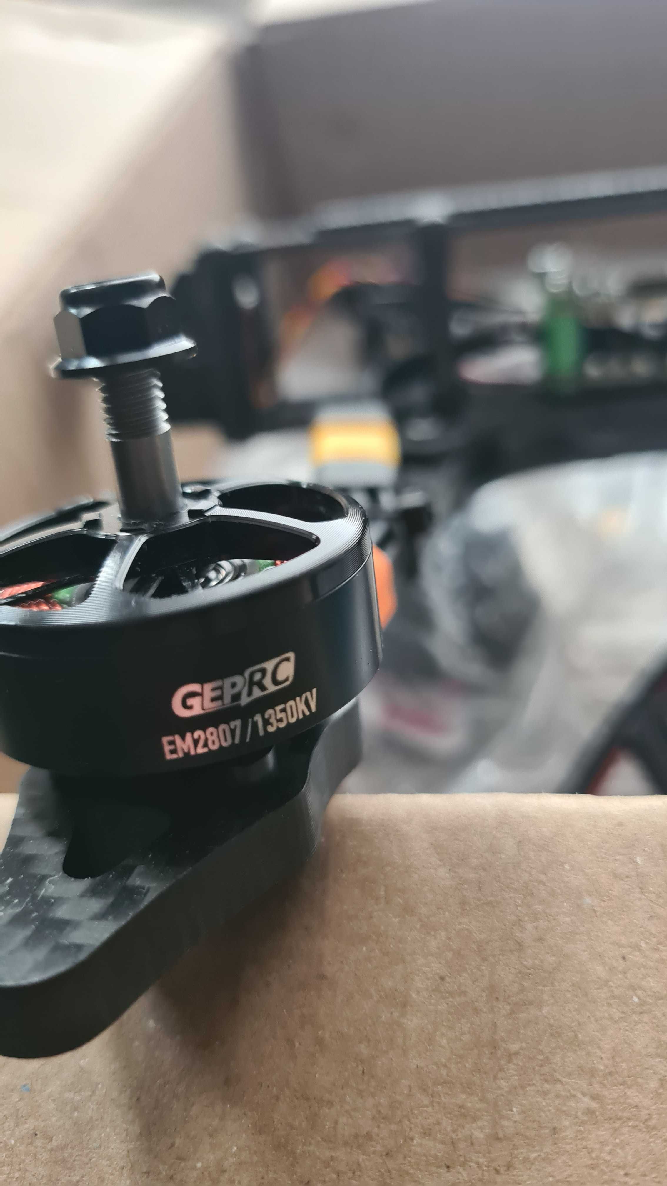 Dron FPV Partizan Rocky 7 F4 V3 VTX 5.8G 2.5W 6S 8000mAh ELRS 915 V3