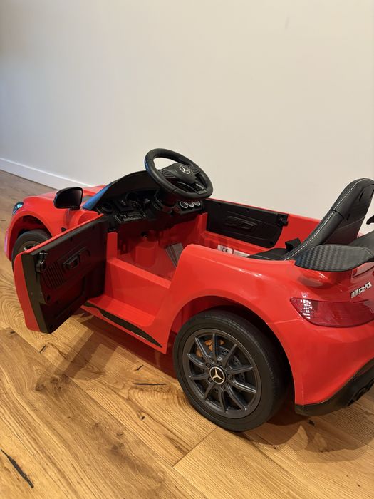 Mercedes z akumulatorem