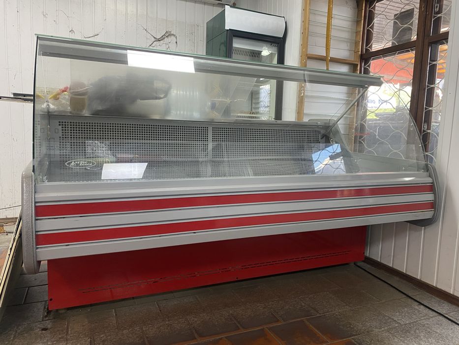 холодильна вітрина марки АТЕСІ