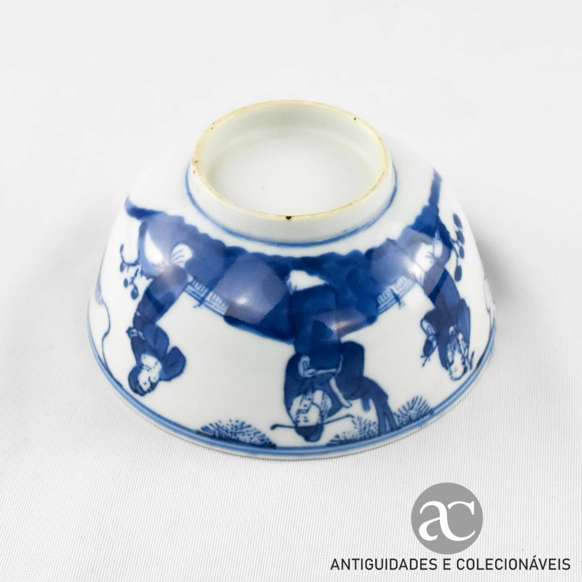 Taça Porcelana da China decoração Azul e Branca Qianlong séc. XVIII