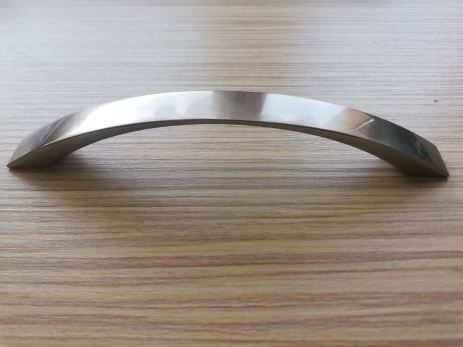 Uchwyty, uchwyt meblowy. 128.