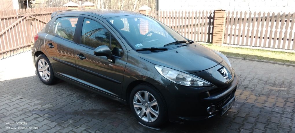 Peugeot 207 1.6 hdi climatronic