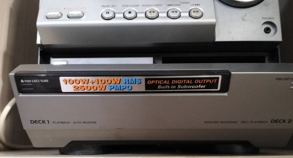 Продам музыкальный центр с караоке