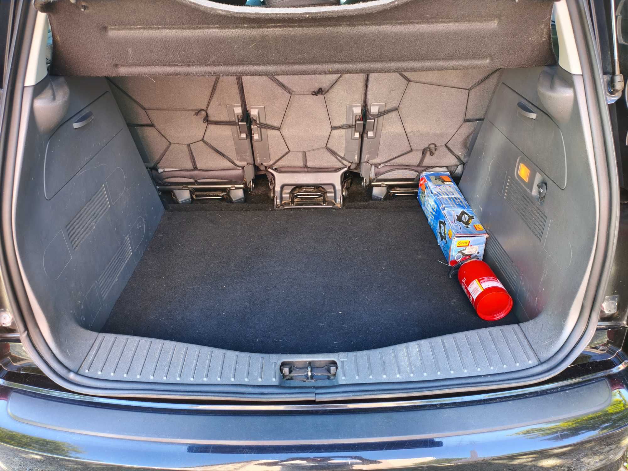 Ford C-MAX 2009 r. Benzyna