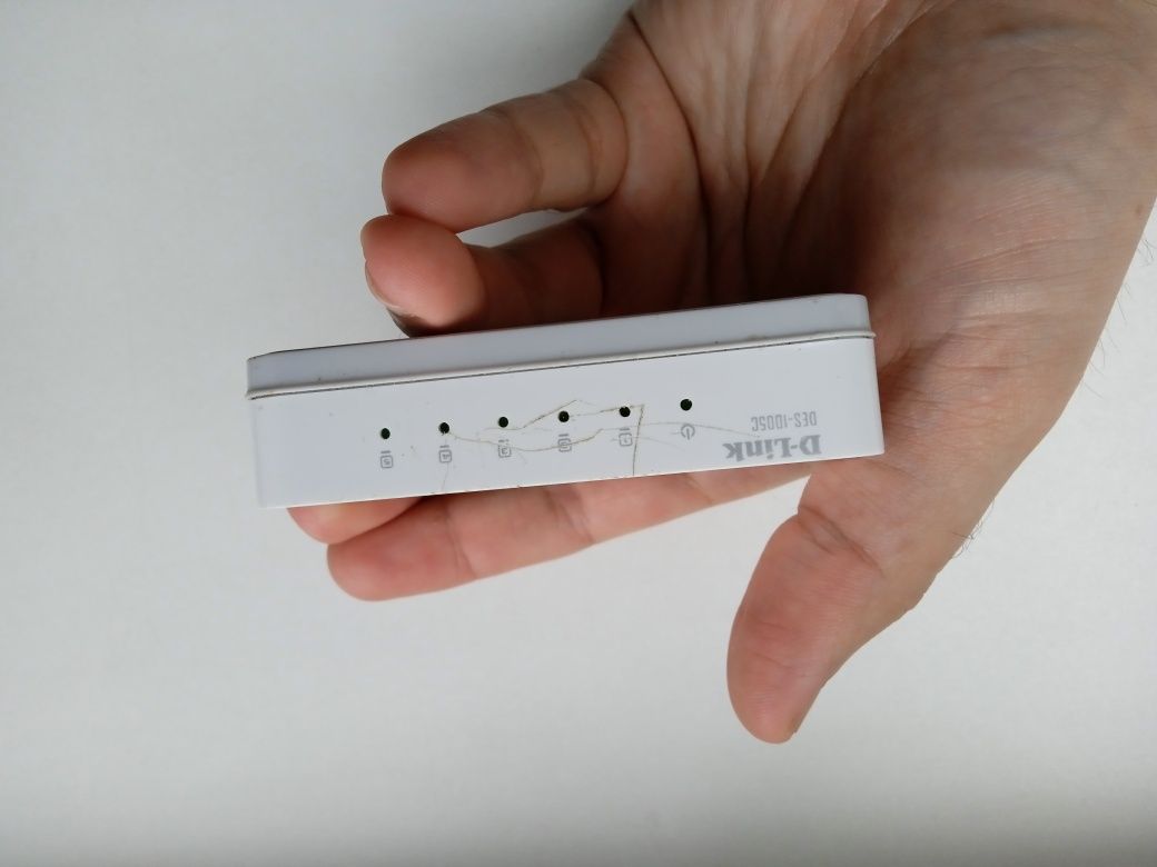 Коммутатор (Свитч) d-link des-1005c 5 port