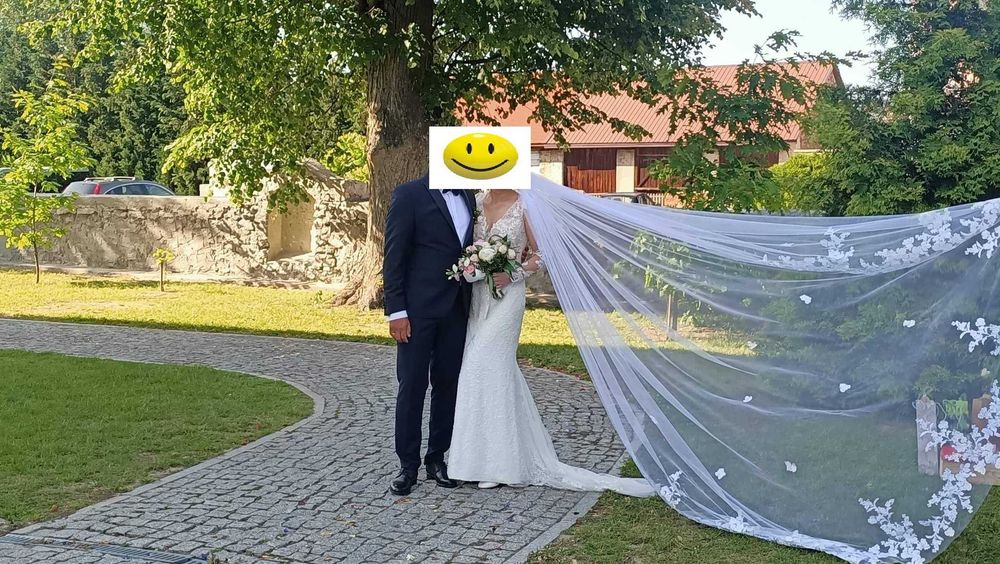 Suknia ślubna – koronka, tren, V-dekolt – r. 38/40