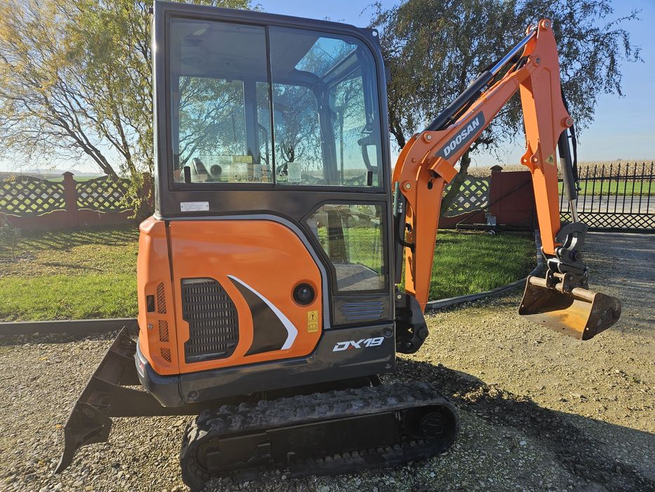 Sprzedam minikoparkę Doosan dx19 z 2015 roku.Kubota,bobcat.JCB.CAT.