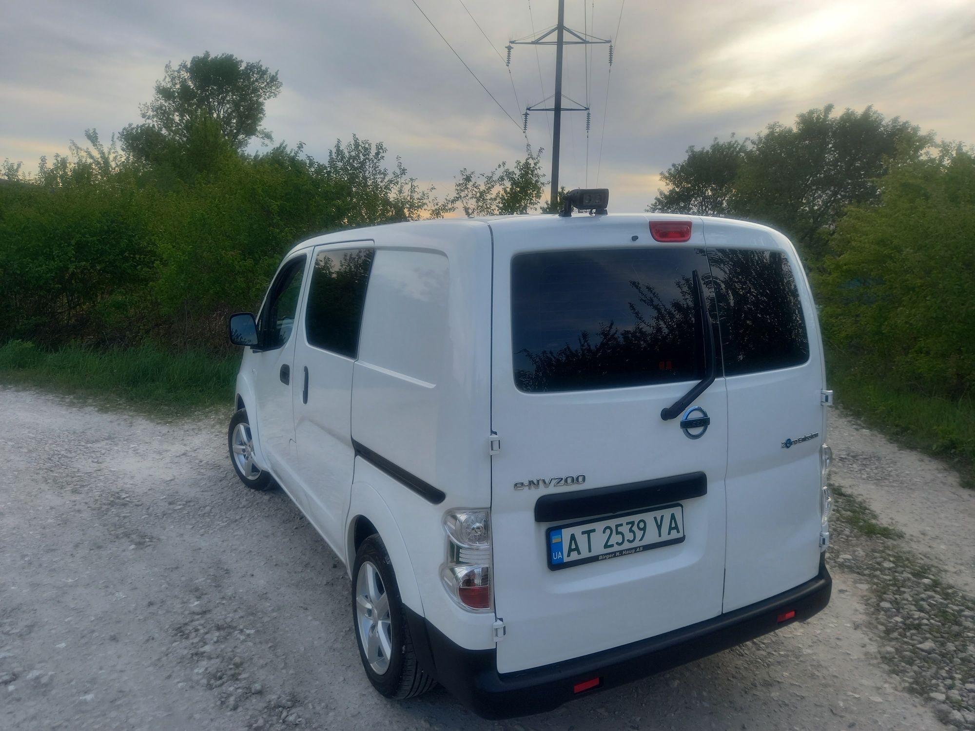 Nissan E-NV 200 (40кіловат)