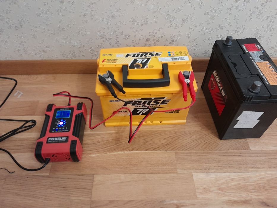 Многофункциональное зарядное устройство Foxsur 12V-12A, 24V-6A.