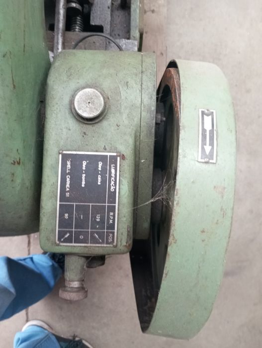 Serrote mecânico alternativo.