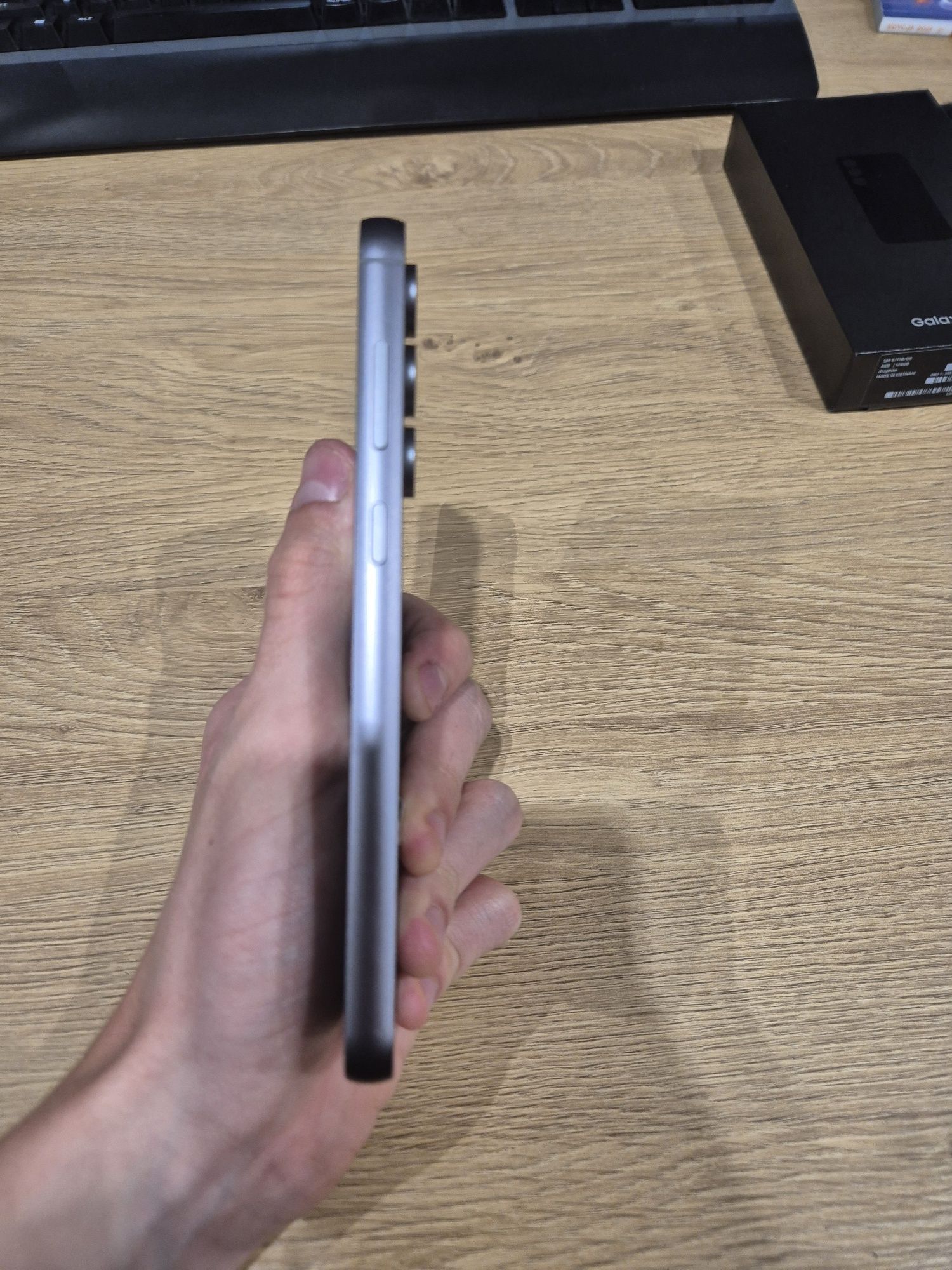 Smartfon Samsung Galaxy S23 FE + Bonusy
