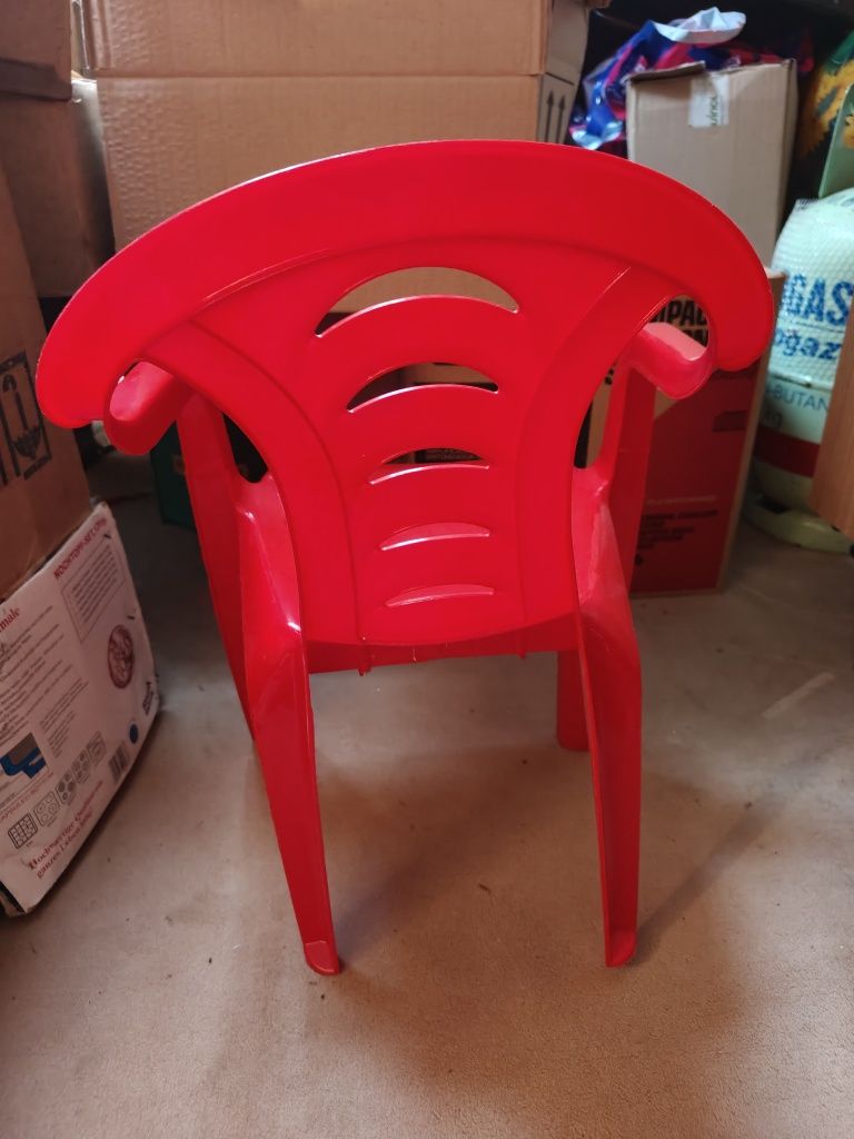 Dziecięce krzesełko plastikowe