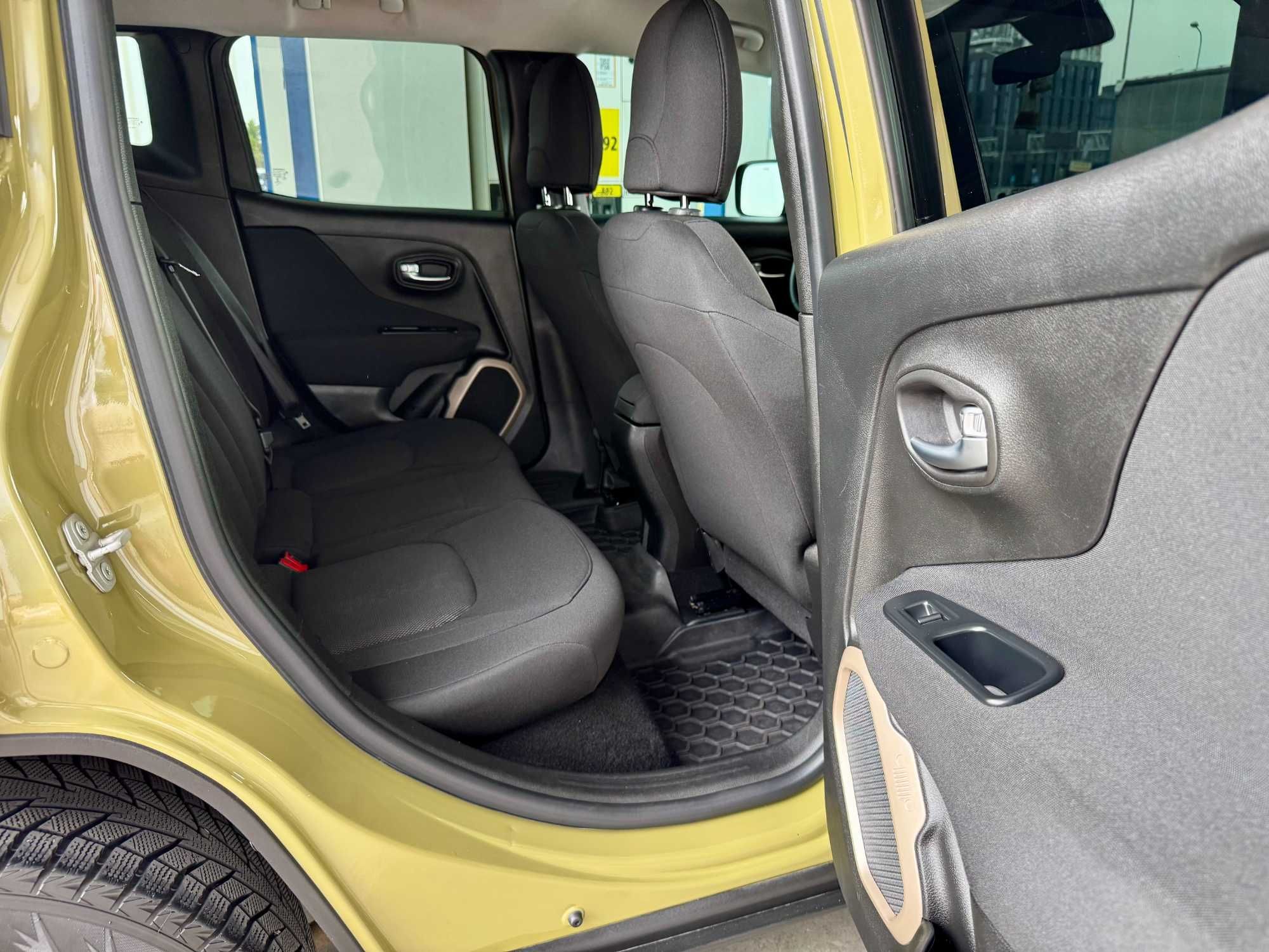 Продаю Jeep renegade 2015 год автомат
