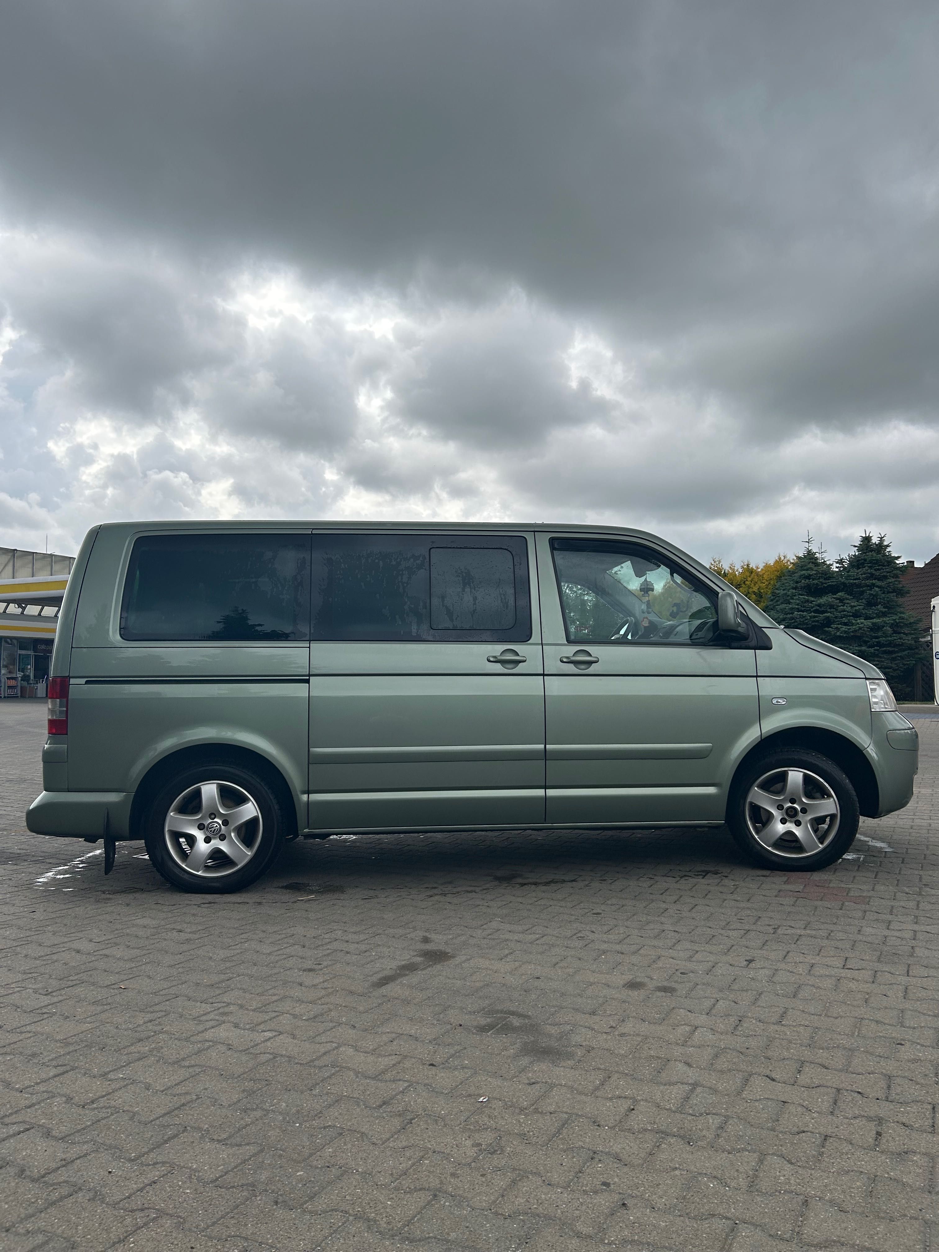 Sprzedam MULTIVANA T5!!