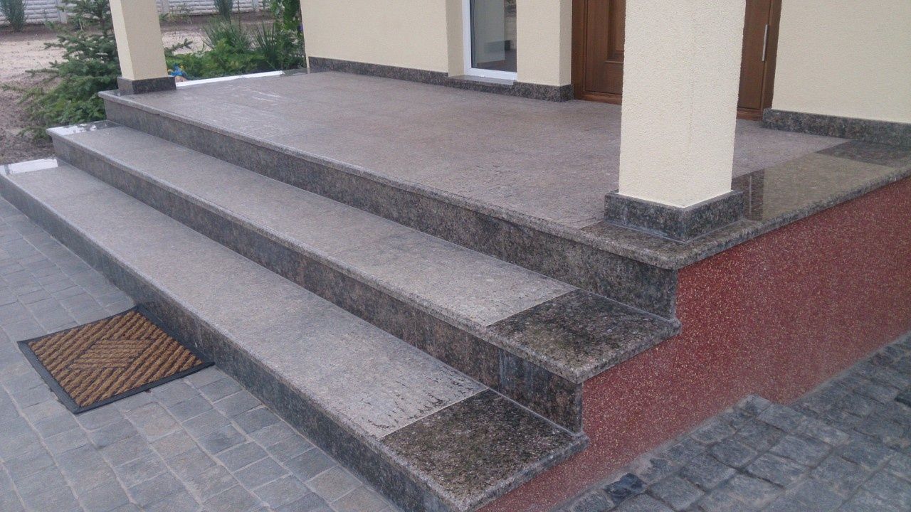 Монтаж, ремонт, реконструкция, реставрация гранита на -ступени цоколя