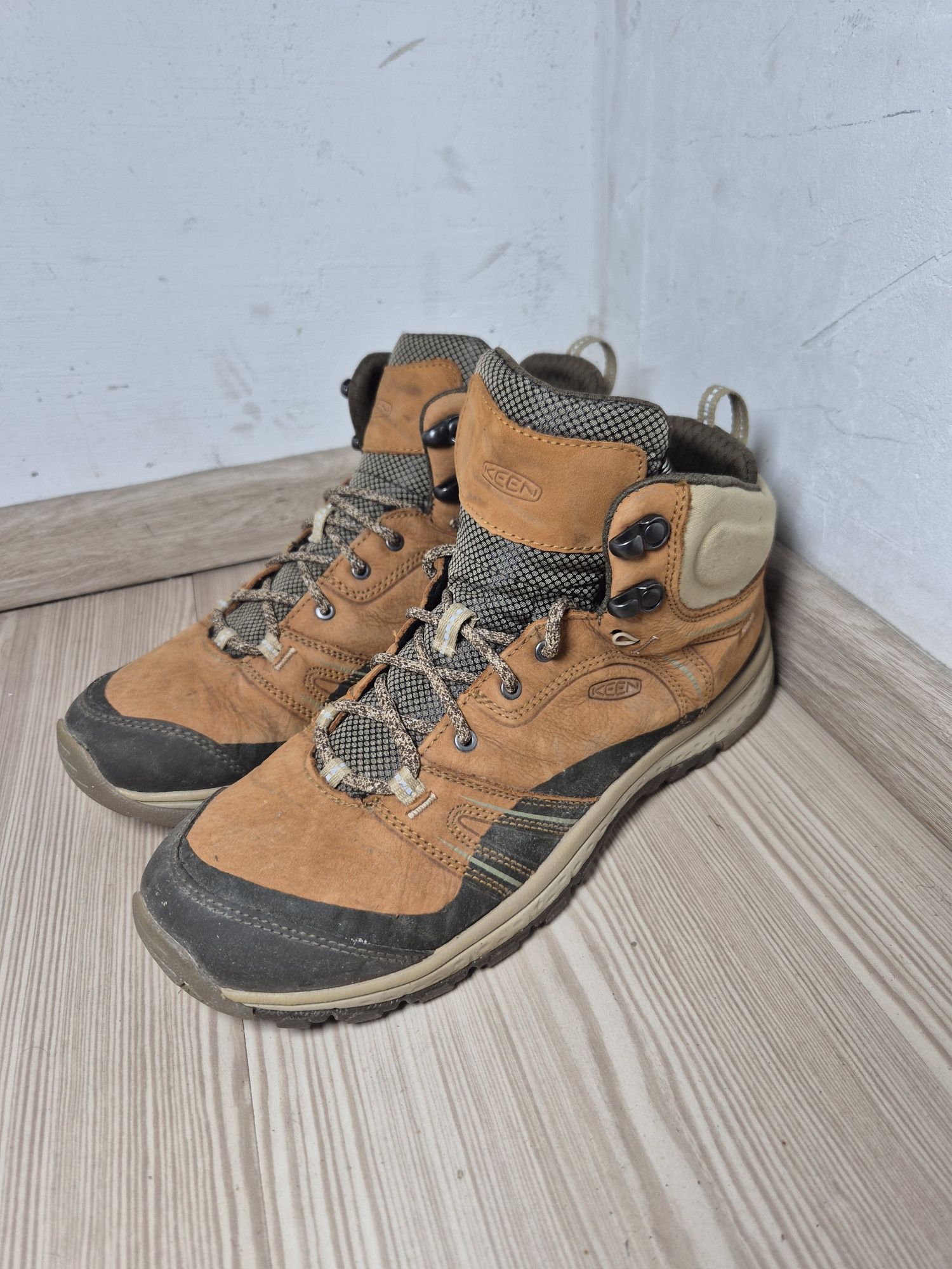 Оригінальні черевики Keen Terradora 40.5 розмір