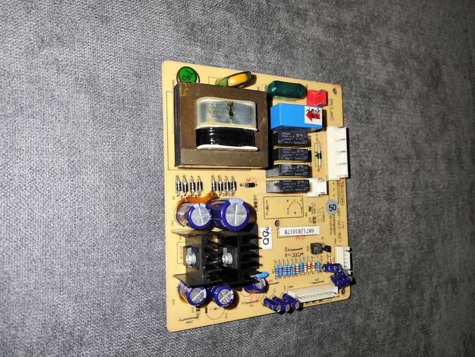 Нова плата управління 6871JR1016B холодильника LG.