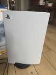 Playstation 5 z napędem jak nowa.