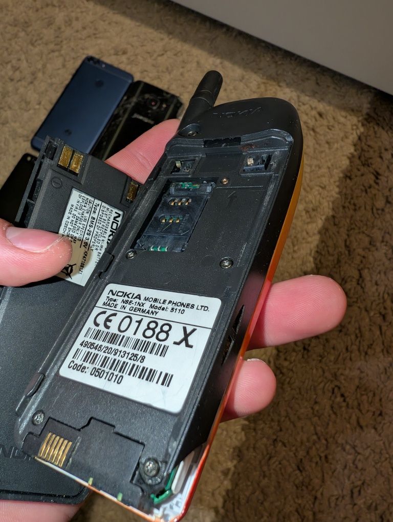 Zestaw telefonów stan nieznany