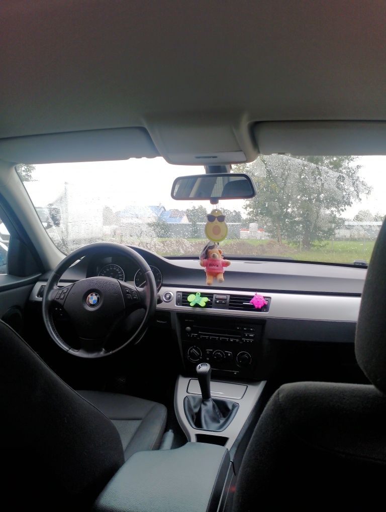 BMW E90 2litrowa benzyna
