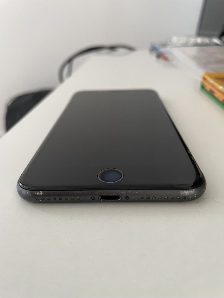 iPhone 8 Plus Preto