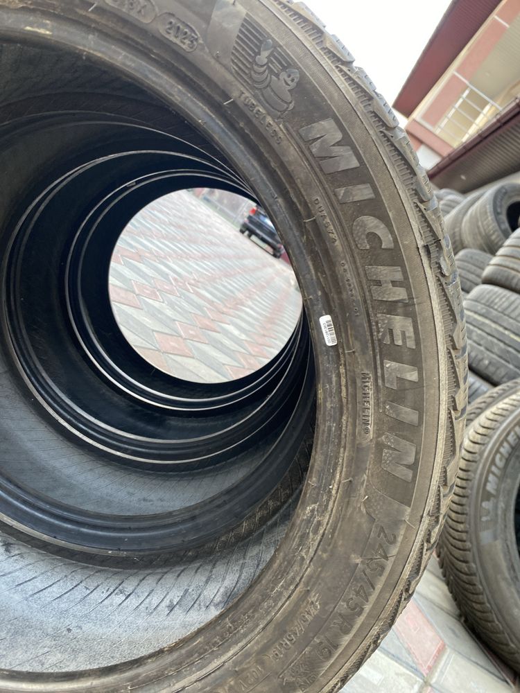 Michelin pilot alpin 5 AO 245/45/19. 102V