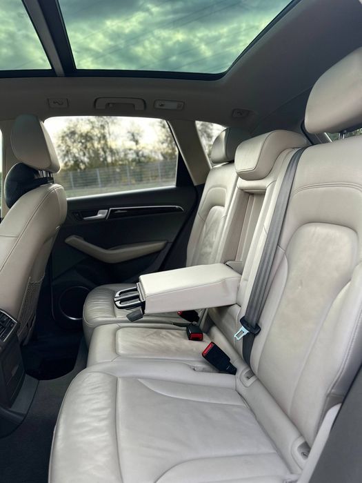 Продам audi Q5 полный привод