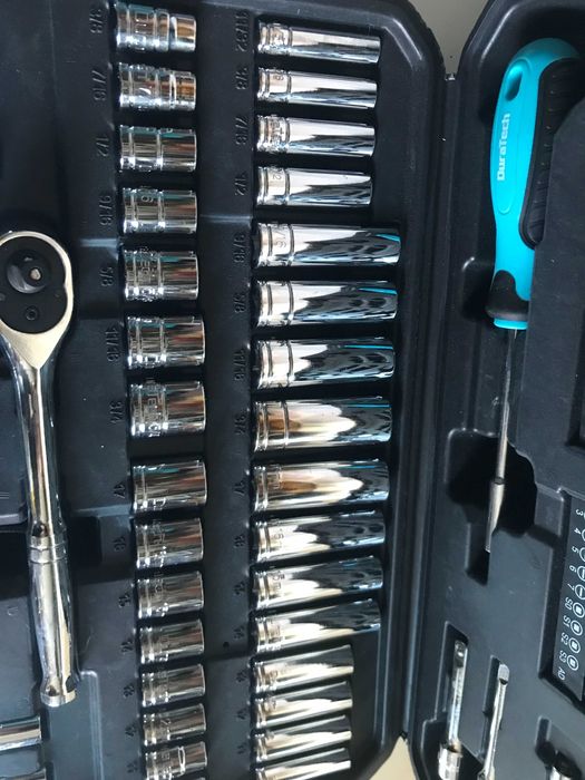 Набір інструментів DURATECH,121 предмета,торцеві головоки 1/4" та 3/8"