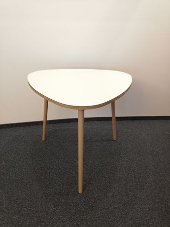 Stół stolik kawowy biały trójkąt 90 x 77 cm solidny