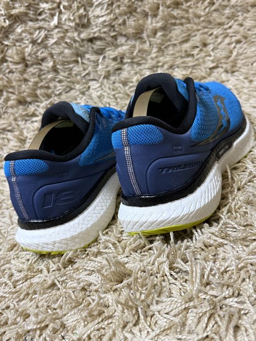 Кроссовки Saucony rtiumph размер 41