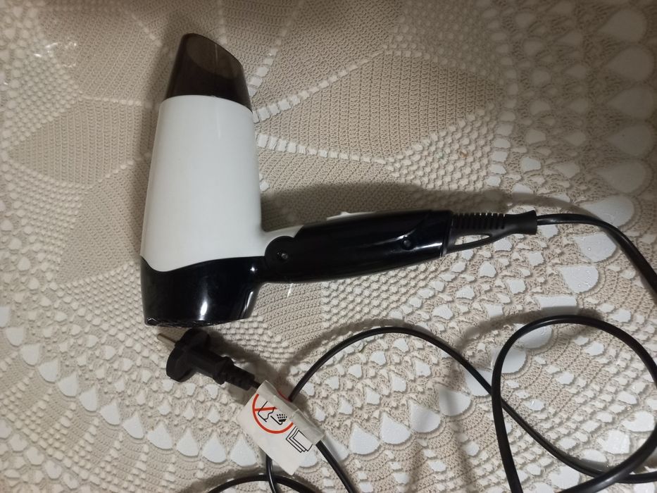 Продам два робочих фени