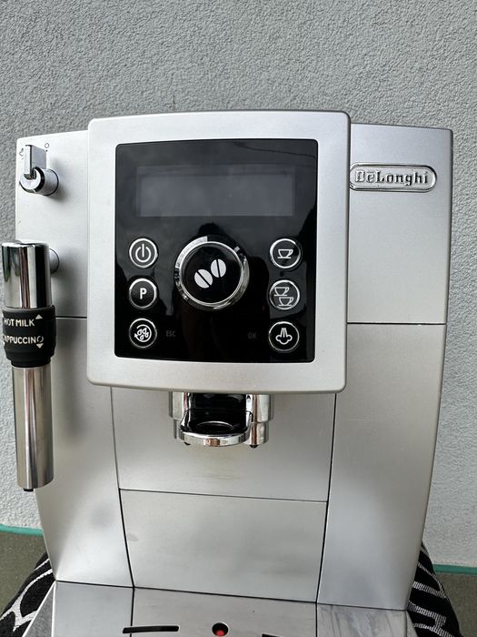 Кавомашина, кавоварка Delonghi