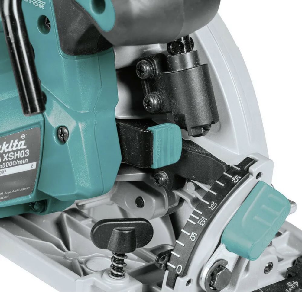 Бесщеточная циркулярная пила 165 мм Makita DHS680Z (XSH03Z) 18v