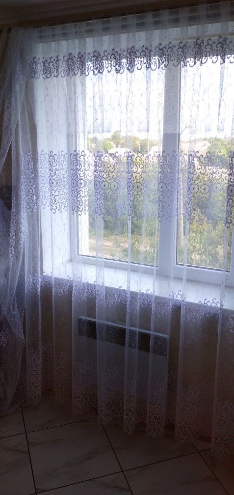 Тюль в білому та кольорі айворі