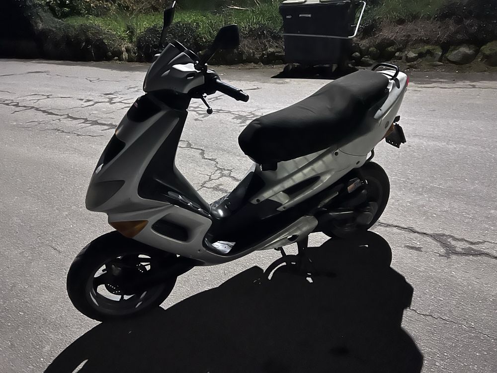 Scooter Peugeot speedfight