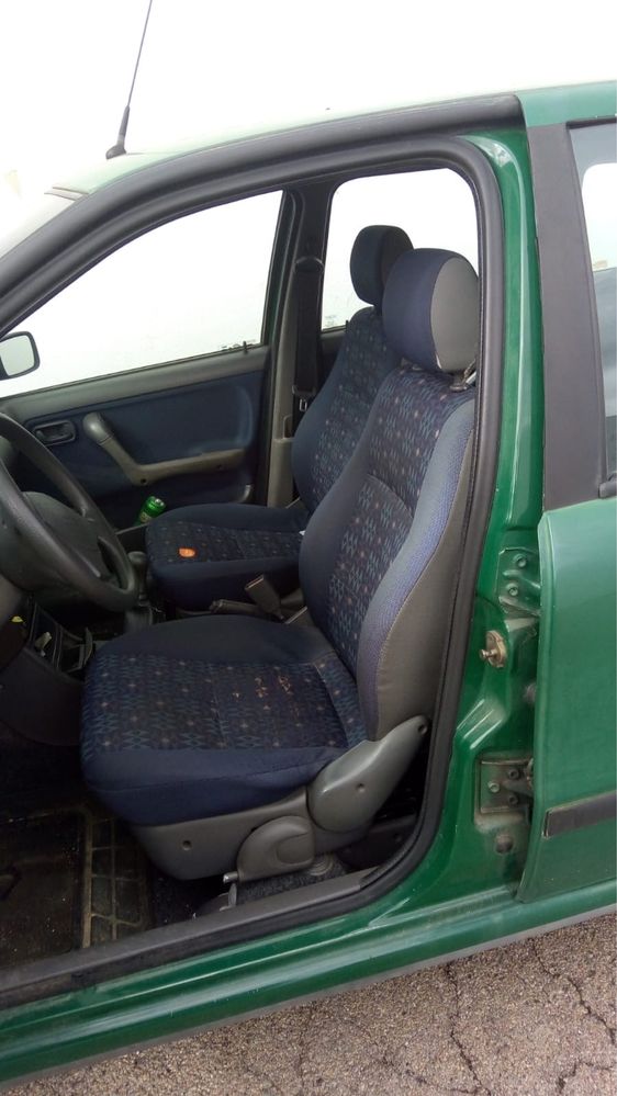 Fiat punto ELX verde de 1998 1.7 TDI