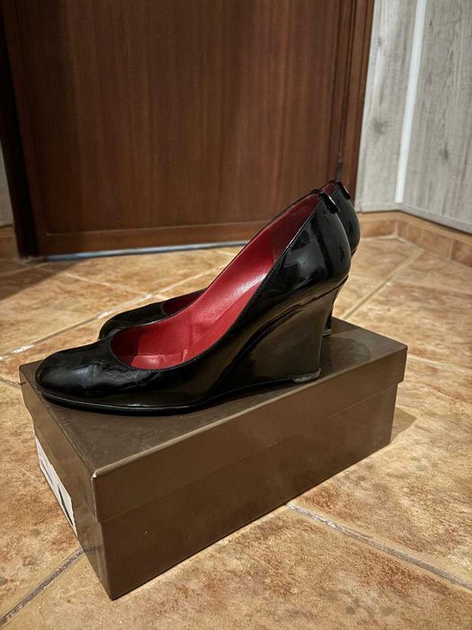 Vendo 5 pares de sapatos alto