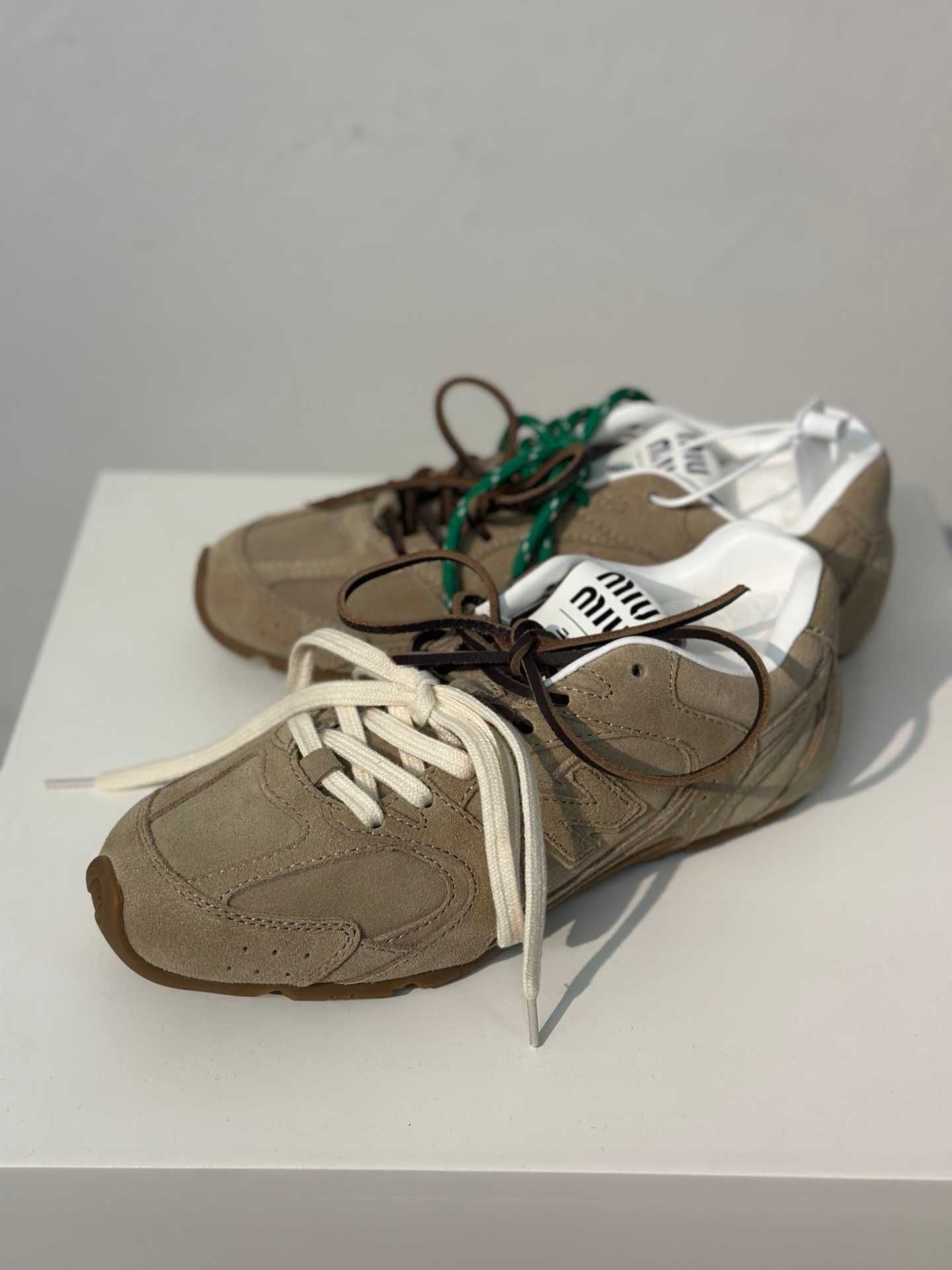 ButyDamskie Trampki New Balance 530 SL Miu Miu Ecru.42