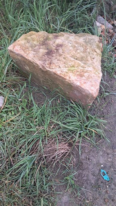 Duży kamień ozdobny piaskowiec