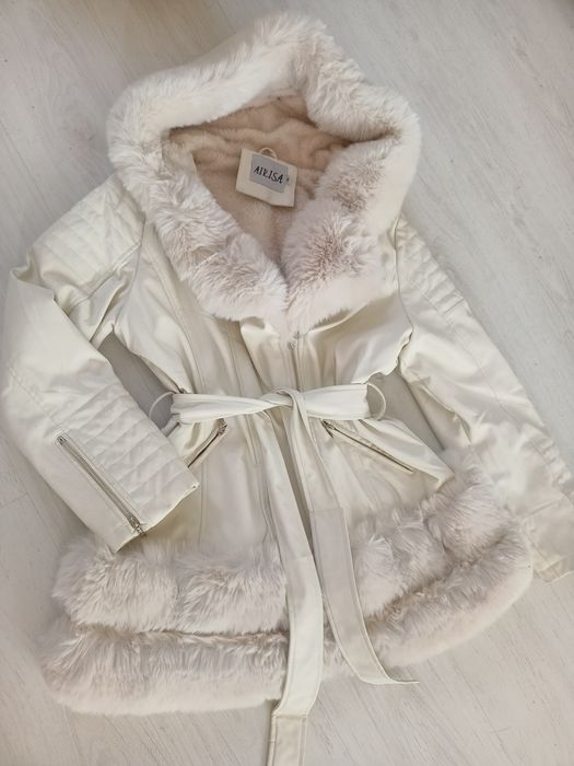 Piękny kurtka skórzana z futerkiem M/L