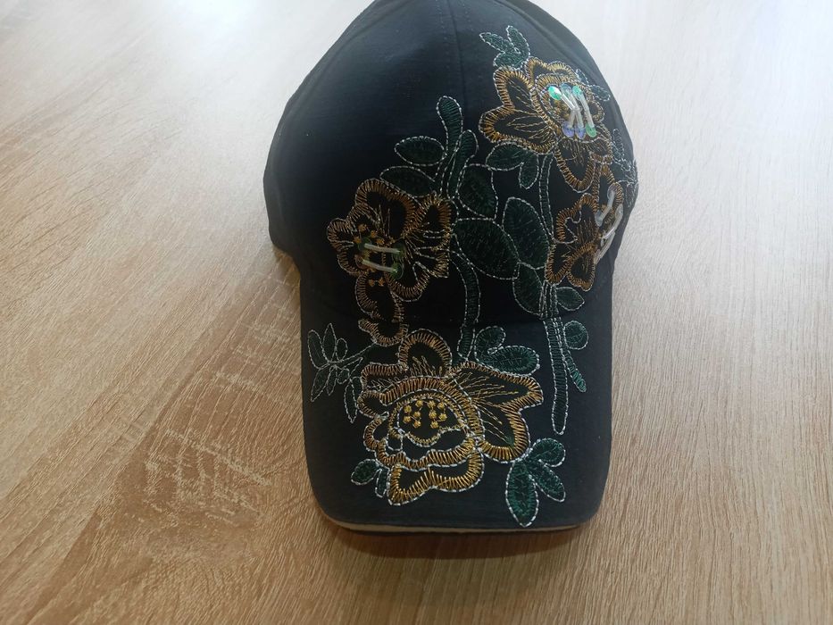 Кепка / бейсболка жіноча