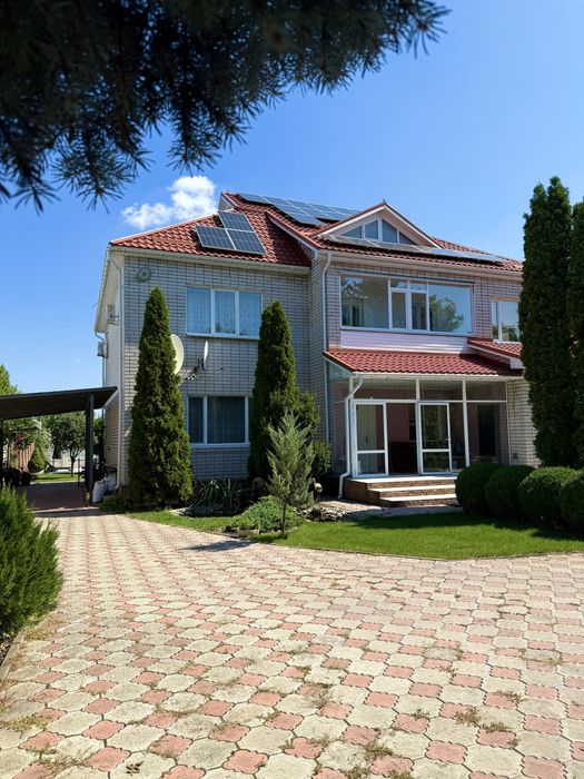 Продам дом с хорошим месторасподожением