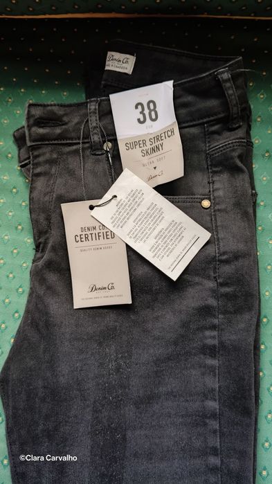 Calças pretas super strectch skinny da Primark. Novas