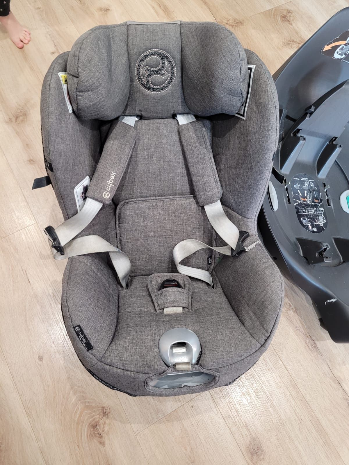 Fotelik samochodowy. Cybex platinum sirona z i-size premium z bazą obr