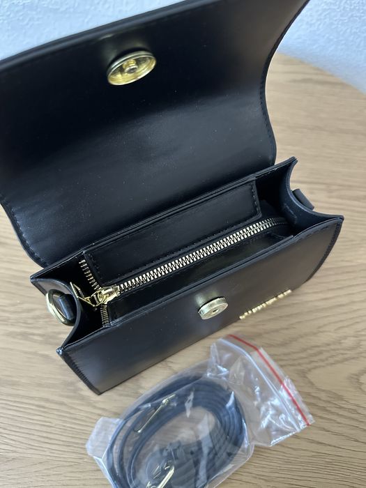 Стильні сумочки в бежевому, чорному та рожевому кольорах