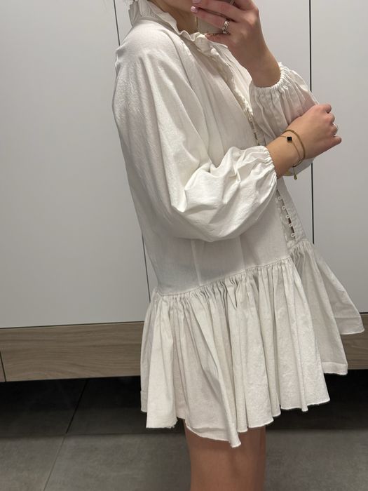 ivina сукня білого кольору