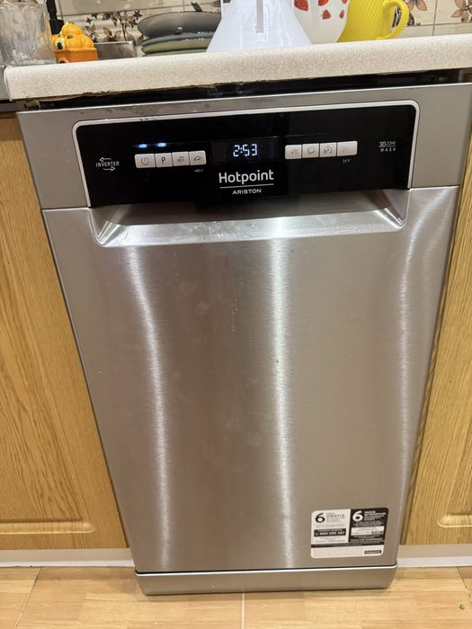 Посудомийна машина Hotpoint Ariston