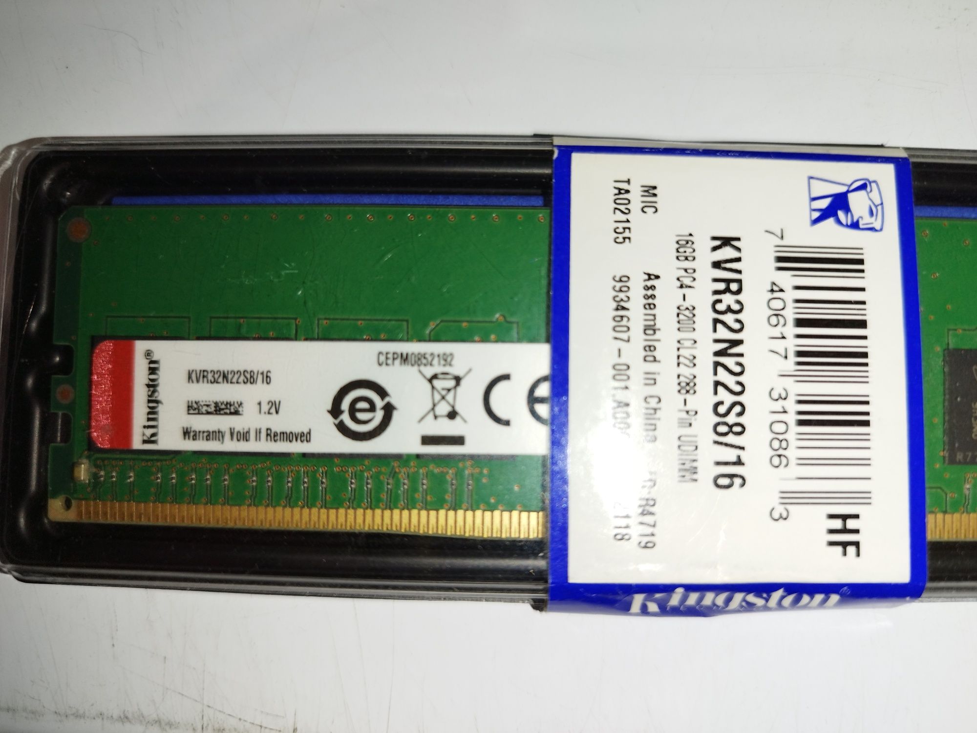 Kingston DDR4-3200 16384 MB PC4-25600 (KVR32N22S8/16)