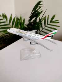 Model samolotu Airbus A380 Emirates