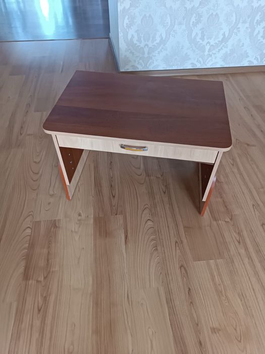 Дитячий столик парта